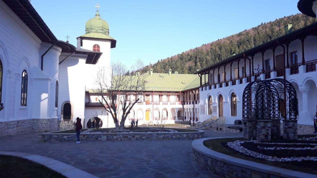 Casa La Agapia住宿加早餐旅馆 外观 照片
